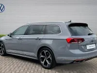 Begagnad VW Passat R-line 150 HK (110 kW) 2023 Grå Kombi