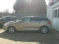 Usado Citroën DS5 120 HP (88 kW) 2015 Cinzento Citadino
