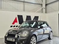 Usado Mini Cooper S Hatch 2012 Cinzento Citadino