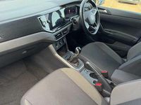 Used VW Taigo Life 95 HP (69 kW) 2022 Grey SUV