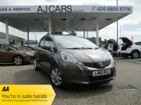 Begagnad Honda Jazz ES 100 HK (73 kW) 2011 Brun Halvkombi