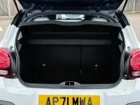 Used Citroën C3 PureTech 2022 Polar white Hatchback