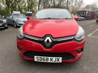 Used Renault Clio Play 90 HP (66 kW) 2018 Red Hatchback