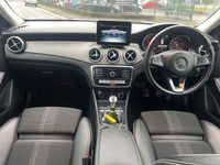 Used Mercedes GLA180 Urban 122 HP (89 kW) 2018 White SUV