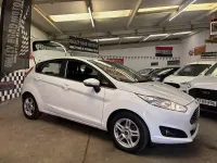 Used Ford Fiesta Zetec 82 HP (60 kW) 2013 White Hatchback