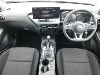 Usado Nissan Juke Acenta Premium 114 CV (83 kW) 2025 Gris SUV