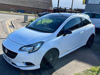 Used Vauxhall Corsa Edition 90 HP (66 kW) 2015 White Hatchback