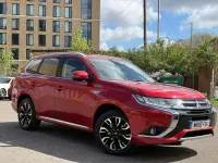 Begagnad Mitsubishi Outlander P-HEV 2018 Röd Kombi