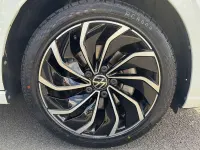 Second-hand VW Golf VIII Edition 130 CP (95 kW) 2023 Alb Hatchback