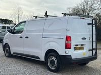 Used Vauxhall Vivaro Edition 100 HP (73 kW) 2020 White MPV
