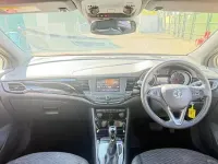 Used Vauxhall Astra SRi 150 HP (110 kW) 2017 Red Hatchback