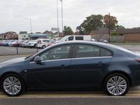 Used Vauxhall Insignia Design Edition 170 HP (125 kW) 2017 Blue Hatchback