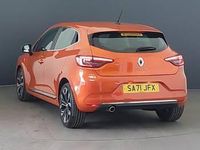 Used Renault Clio V Version S 90 HP (66 kW) 2021 Orange Hatchback