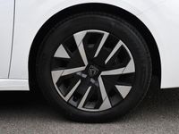 Used Peugeot 208 Active 74 HP (54 kW) 2023 White Hatchback