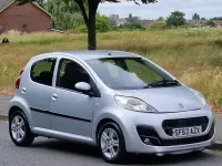 Used Peugeot 107 Active 68 HP (50 kW) 2013 Silver Hatchback