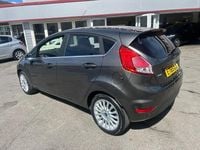 Used Ford Fiesta Zetec 100 HP (73 kW) 2016 Grey Hatchback
