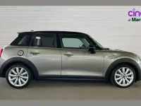 Usado Mini Cooper S Classic 188 CV (138 kW) 2019 Plateado Utilitario