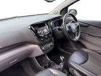 Used Vauxhall Viva 75 HP (55 kW) 2016 White Hatchback