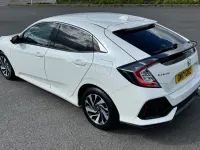 Używany Honda Civic SE 129 KM (94 kW) 2017 Biały Hatchback