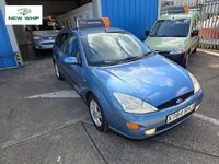 Used Ford Focus Zetec 115 HP (84 kW) 2000 Blue Hatchback