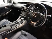 Used Lexus IS300h 223 HP (164 kW) 2019 Black Sedan