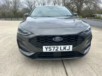 Begagnad Ford Focus ST-Line 2022 Grå Halvkombi