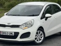Used Kia Rio 2013 White Hatchback