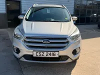 Usado Ford Kuga Zetec 120 HP (88 kW) 2018 Prateado SUV