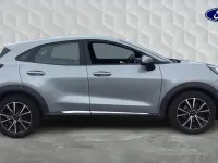 Usado Ford Puma Titanium 123 CV (90 kW) 2024 Plateado SUV