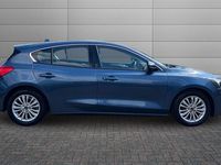 Used Ford Focus Titanium 125 HP (91 kW) 2019 Chrome blue Hatchback