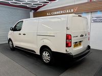 Used Vauxhall Vivaro Edition 100 HP (73 kW) 2019 White MPV
