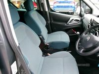 Używany Citroën Berlingo Feel 100 KM (73 kW) 2016 Niebieski Minivan