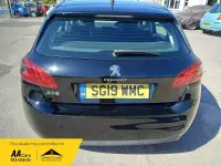 Second-hand Peugeot 308 Active 2019 Negru Hatchback