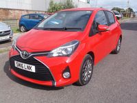 Used Toyota Yaris 99 HP (72 kW) 2016 Red Hatchback