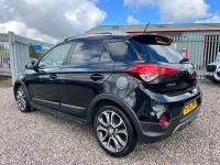 Usado Hyundai i20 Active 2018 Negro Utilitario