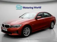 Usado BMW 330e 292 HP (214 kW) 2022 Laranja Sedan