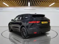 Usado Jaguar F-Pace Chequered Flag 180 HP (132 kW) 2020 Preto SUV