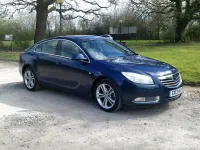 Begagnad Vauxhall Insignia 140 HK (102 kW) 2013 Blå Halvkombi