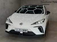 Used MG MG4 EV Trophy 63 kW (87 HP) 2023 White Hatchback