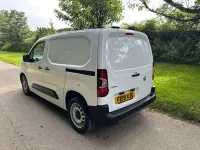 Used Vauxhall Combo 100 HP (73 kW) 2019 White MPV