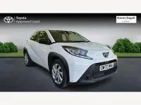Used Toyota Aygo X PURE 72 HP (52 kW) 2023 White SUV