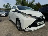 Used Toyota Aygo x-press 2014 White Hatchback