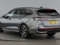 Begagnad VW Passat R-line 150 HK (110 kW) 2025 Grå Kombi