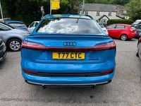 Usado Audi e-tron Comfort 300 kW (408 HP) 2021 Azul SUV