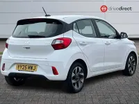 Used Hyundai i10 Advanced 63 HP (46 kW) 2025 White Hatchback