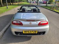 Usado MG TF 135 HP (99 kW) 2004 Prateado Cabrios
