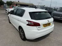 Used Peugeot 308 Allure 120 HP (88 kW) 2015 White Hatchback