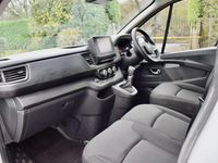 Gebraucht Renault Trafic 148 PS (108 kW) 2023 Weiß Van / Kleinbus
