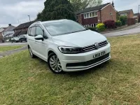 Begagnad VW Touran SEL 150 HK (110 kW) 2018 Vit Minibuss