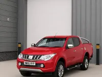 Used Mitsubishi L200 181 HP (133 kW) 2016 Red Pickup